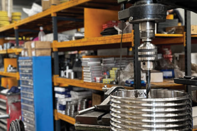 Промышленный мостовой кран большой грузоподъёмности